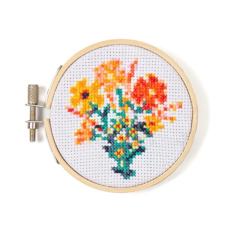 Kikkerland Mini Borduurpakket - Bloemen 7,5cm