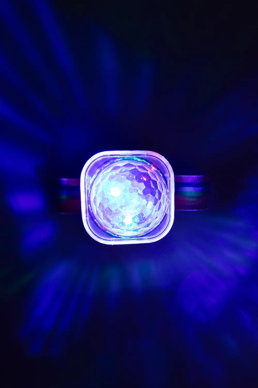 Disco Regenboog Armband Met Licht Oplaadbaar - Afbeelding 2