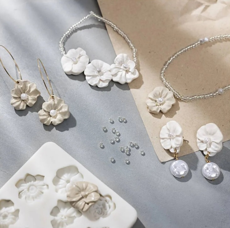 Mini Hobbyset Sieraden, Oorbellen, armband en halsketting met bloemontwerp, beige, licht beige, beige, 1 doos - Afbeelding 3