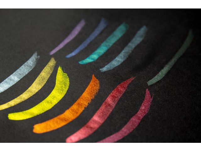 Aquarelverf 30 mm metaalkleuren 24 stuks met 2 flipflop kleuren. FINETEC - Afbeelding 4