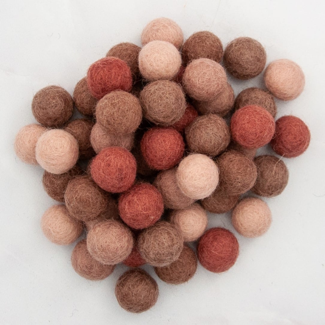 Viltballetjes assortiment – 18 mm – 10 x 5 Terra kleuren