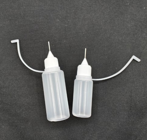 Hobby & Crafting Fun Naaldpunt applicatorflesjes 2 stuks 10 ml + 20 ml (naaldpunt 1,2 mm) - Afbeelding 3